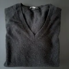 UNIQLO ブラック Vネックカシミアセーター　Lサイズ