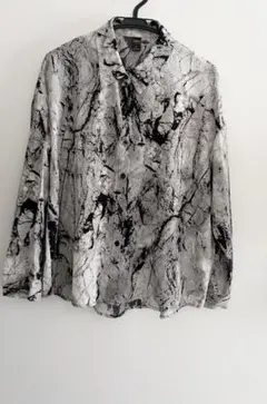 美品DAZY 大理石柄 長袖シャツ