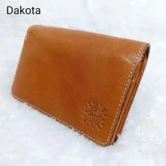 Dakotaブラウンレザー 二つ折り財布 エンボスロゴ