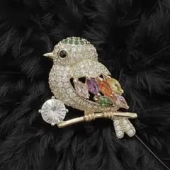 小鳥 ブローチ　動物モチーフ