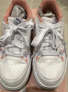 Item thumbnail for item 22c3df10-d7bf-4528-9b42-e7e209ef162b