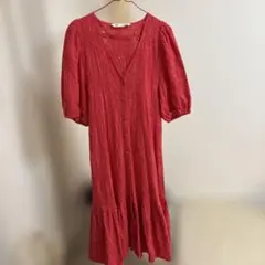 ZARA 刺繍入りフロントボタンワンピース レッド
