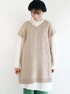 【タグ付き】サマンサモスモス　ベージュ　ケーブル編み　ニット　ベスト