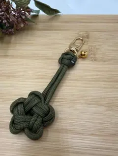 パラコード鈴付きお花キーリング