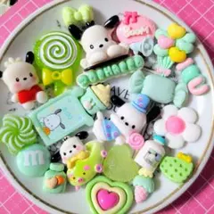 B8-デコパーツ　まとめ売り　ポチャッコ