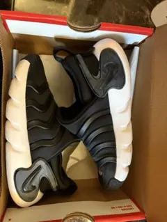 NIKE DYNAMO GO (PS) ナイキ　子供用スニーカー