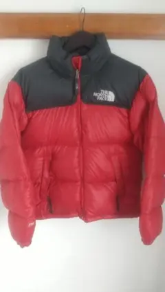古着THE NORTH FACE ヌプシ　ノースフェイスダウン 700フィル ①