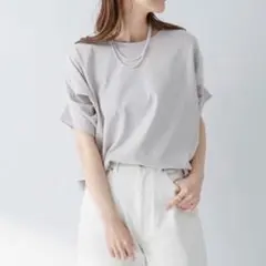 ドルマンスリーブ Tシャツのサムネイル