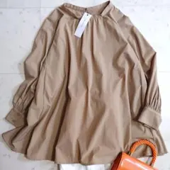 新品タグ付♪イアパピヨネ SUM1 STYLE バルーンスリーブ フレアブラウスのサムネイル