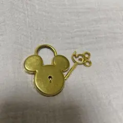 ディズニー　ミッキーマウス型　金色鍵　南京錠