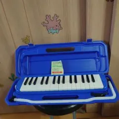 スズキ：メロディオン (鍵盤ハーモニカ) ブルーケース付き - メルカリ