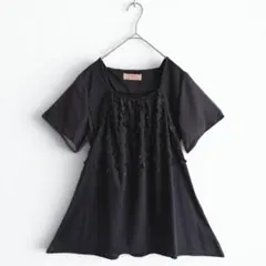 Mignon 半袖 カットソー トップス ブラック M-L ビジュー 美品のサムネイル