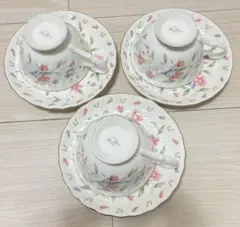 FINE ボーンチャイナ　ティカップ＆ソーサーセット　金　花柄　ピンク　紫