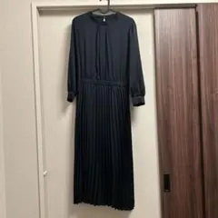 紺プリーツ ワンピース