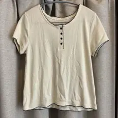 6/25まで購入なければ処分しますセール　配色スカラップヘンリーネックTシャツのサムネイル