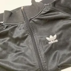 adidas ブラック トラックジャケット