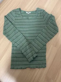 緑と白のストライプ長袖カットソー