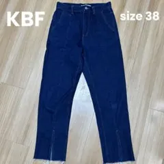 KBF ハイウエストフロントスリットストレートデニムのサムネイル