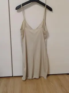 ZARA ベージュ Vネック スリップドレス