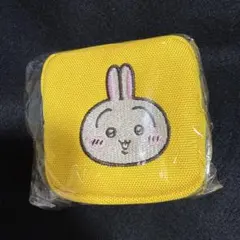 ちいかわ うさぎ カラビナつき刺繍スクエアミニポーチ