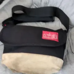 キャンバス メッセンジャーバッグ 黒とベージュ