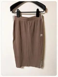 ☘️P1☘adidas Adicolor Knit Skirt JD4606のサムネイル