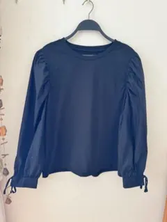 GAP 黒いパフスリーブ長袖シャツ