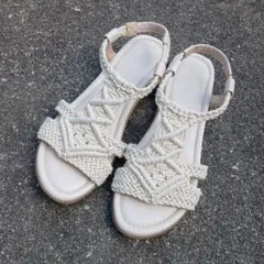 アイボリー マクラメ編み フラットサンダル
