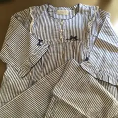 ストライプフリル付きコットンパジャマ　ナルエー　ブルーとホワイト