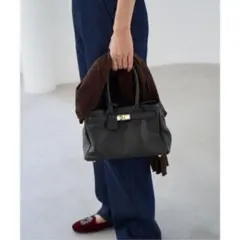 2025年最新】aulentti/オウレンティ ベルト付きレザー midi bag