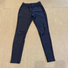 黒　スリムフィット インナータイツ