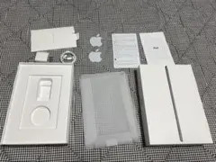 iPad本体以外 (箱•充電機系•説明書•保護ペーパー)　第9世代