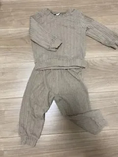 ケーブル編み 薄手ニット セットアップ