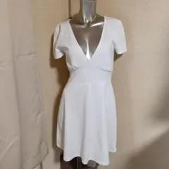 ZARA　ホワイト Vネック 半袖 ミニワンピース