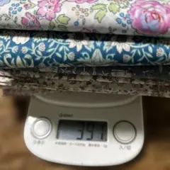 セール　リバティ　はぎれ391g 大きめ　3