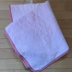 ピンク　キルティング　敷きパッド　シングルベッドサイズのサムネイル