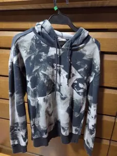 Reebok　パーカー付きトレーナー