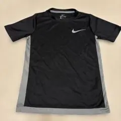 NIKE ナイキ　半袖Tシャツ　キッズSサイズ