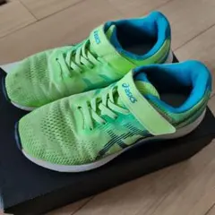【アヤ様おまとめ】asics キッズスニーカー 23 cm