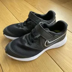 【20㎝・美品】NIKE STAR RUNNER キッズスニーカーのサムネイル