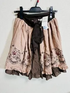 タグ付き axes femme フリルスカート 薔薇 蝶々 刺繍