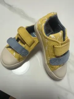 キッズシューズ イエローとブルー