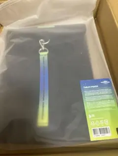TXT公式グッズ　タブレットポーチ
