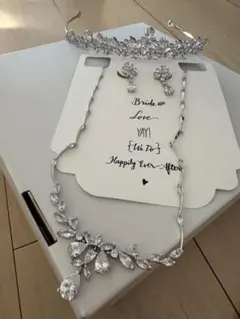 ブライダルアクセサリーセット ティアラ ネックレス ピアス