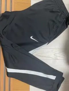 ナイキ長ズボン