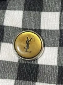 YSL イブサンローラン　ボタン