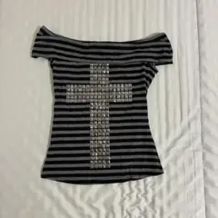 オフショルダー スタッズクロス Tシャツのサムネイル
