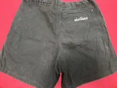 ワイルドシングス　ショートパンツ　シルエット良く脚長効果大　キャンプ