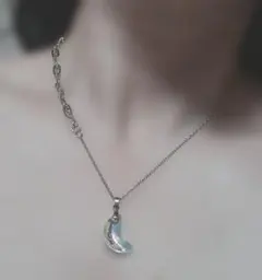 三日月　オーロラカラー　ハンドメイド　 ネックレス