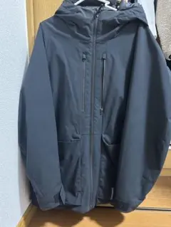 ブラック フード付きダウンジャケット